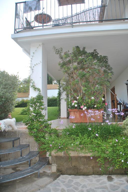 Casa Vacanze Villa Antonella By Gocce Вико Екуензе Екстериор снимка