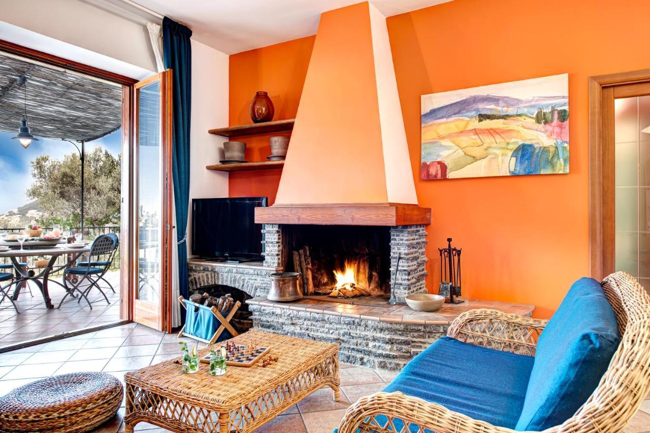 Casa Vacanze Villa Antonella By Gocce Вико Екуензе Екстериор снимка